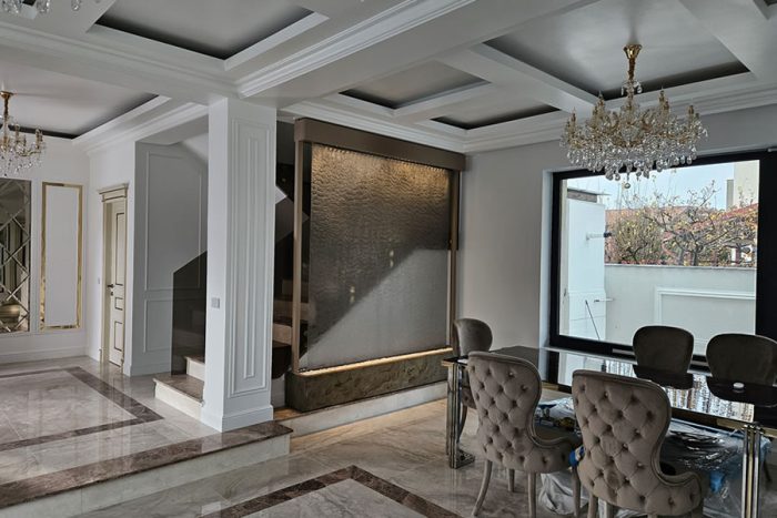 Fantana Panza de Apa cu finisaj de alama pentru amenajari interioare - bluConcept